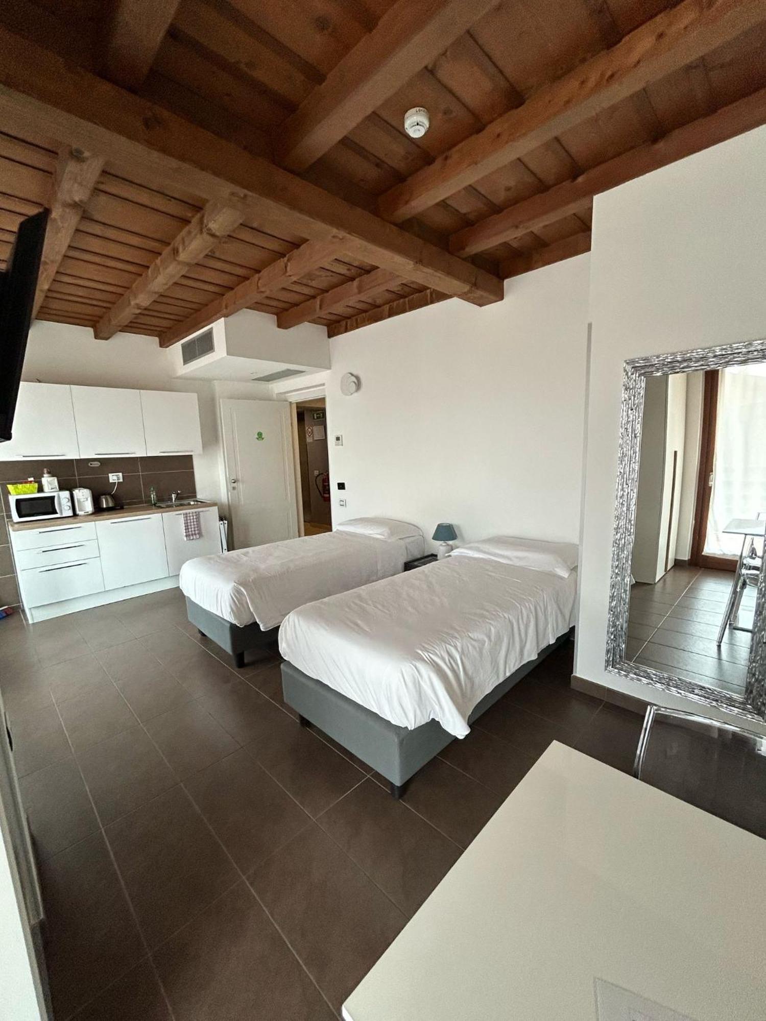 Bes Residence Bergamo Polaresco Buitenkant foto